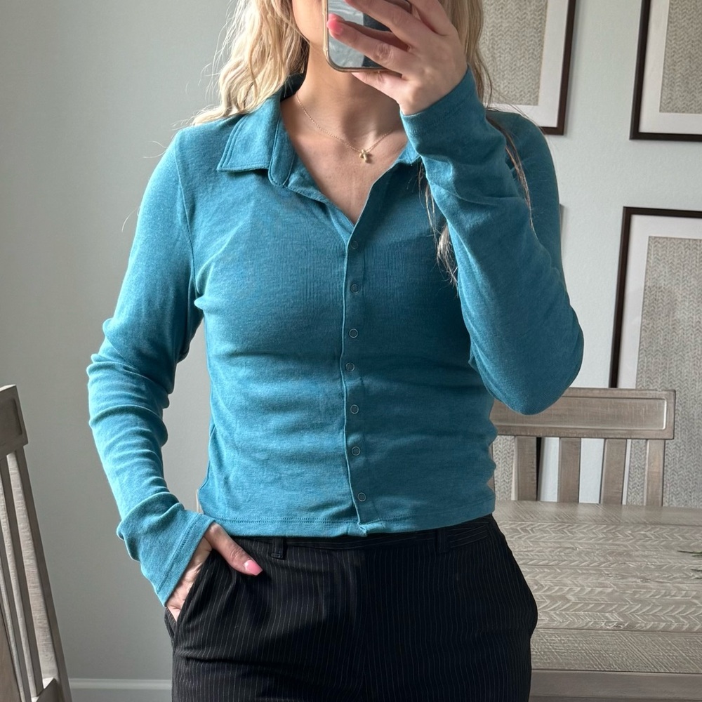 Teal Long Sleeve Button-Up Top - Picture 12 of 13